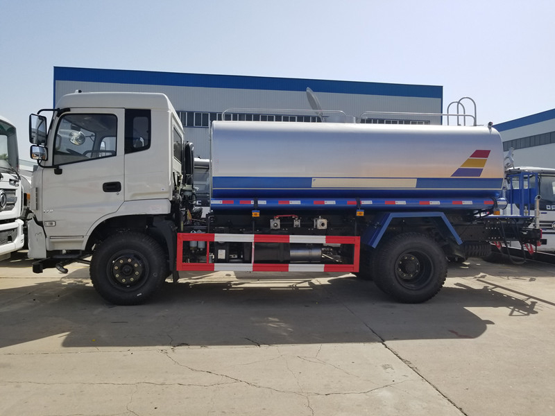 D913東風(fēng)14噸灑水車(chē)