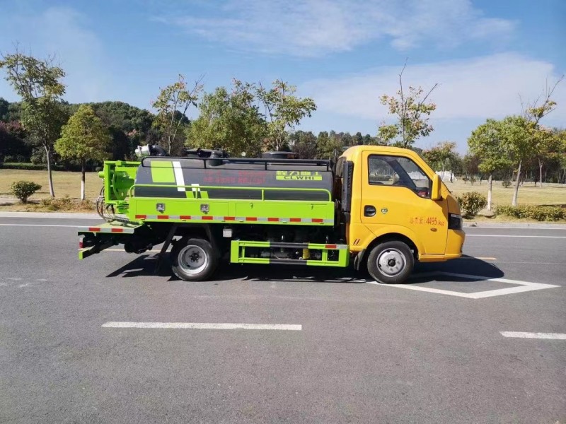 東風(fēng)途逸藍牌清洗吸污車